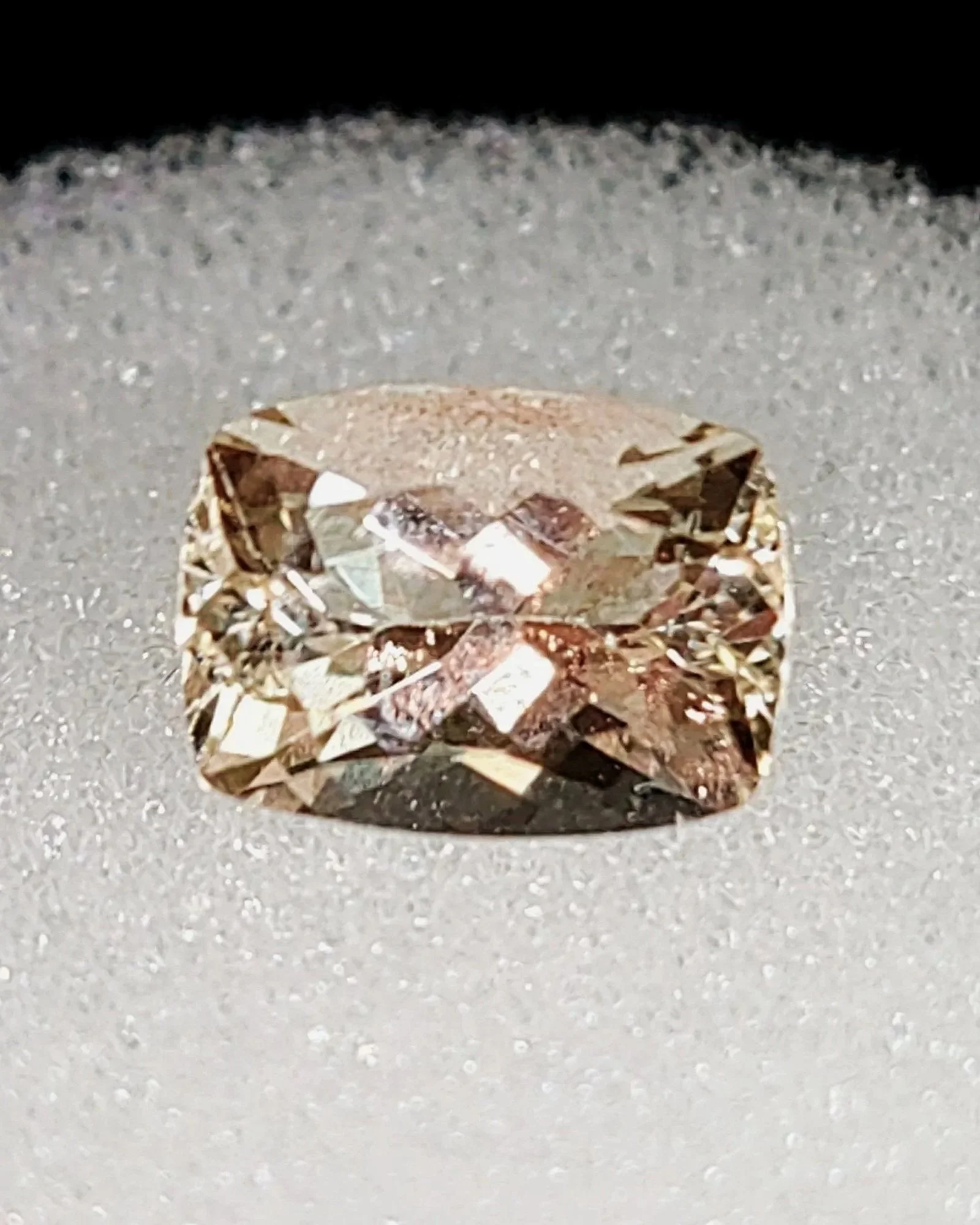 Genuine Oregon Sunstone 1.58ct from TheCoveAtFoxHollow.com