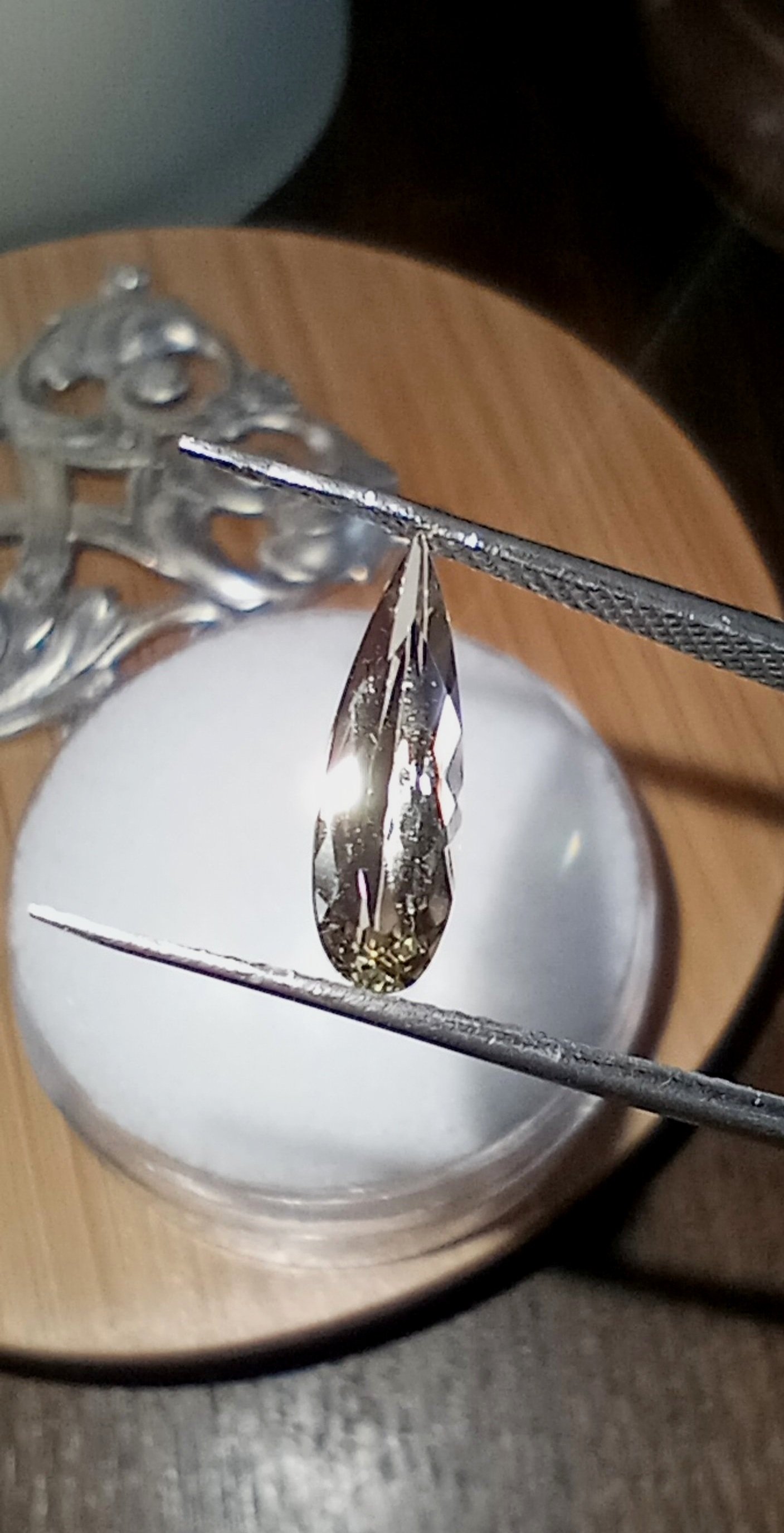 Genuine Zultanite 1ct from thecoveatfoxhollow.com