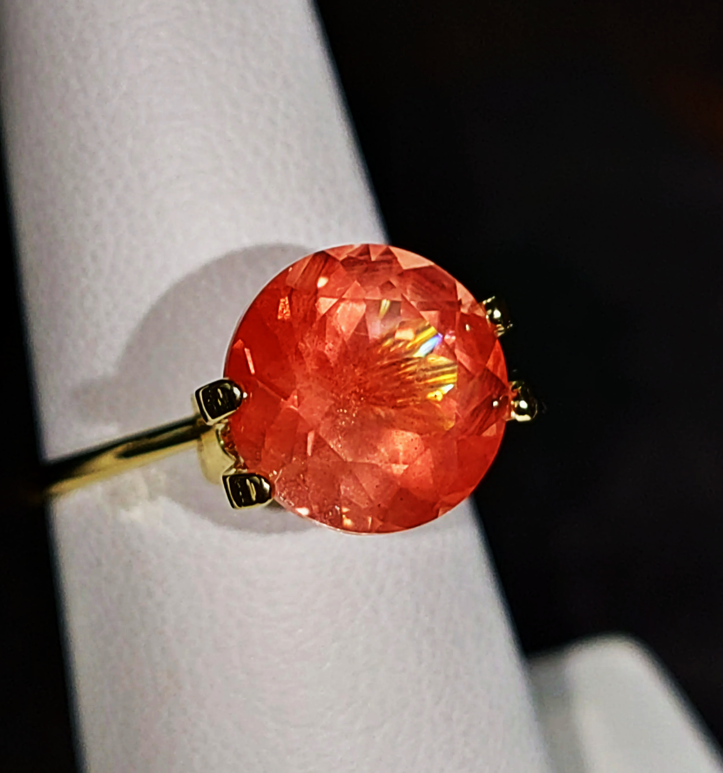 Genuine Oregon Sunstone 3.50ct from TheCoveAtFoxHollow.com
