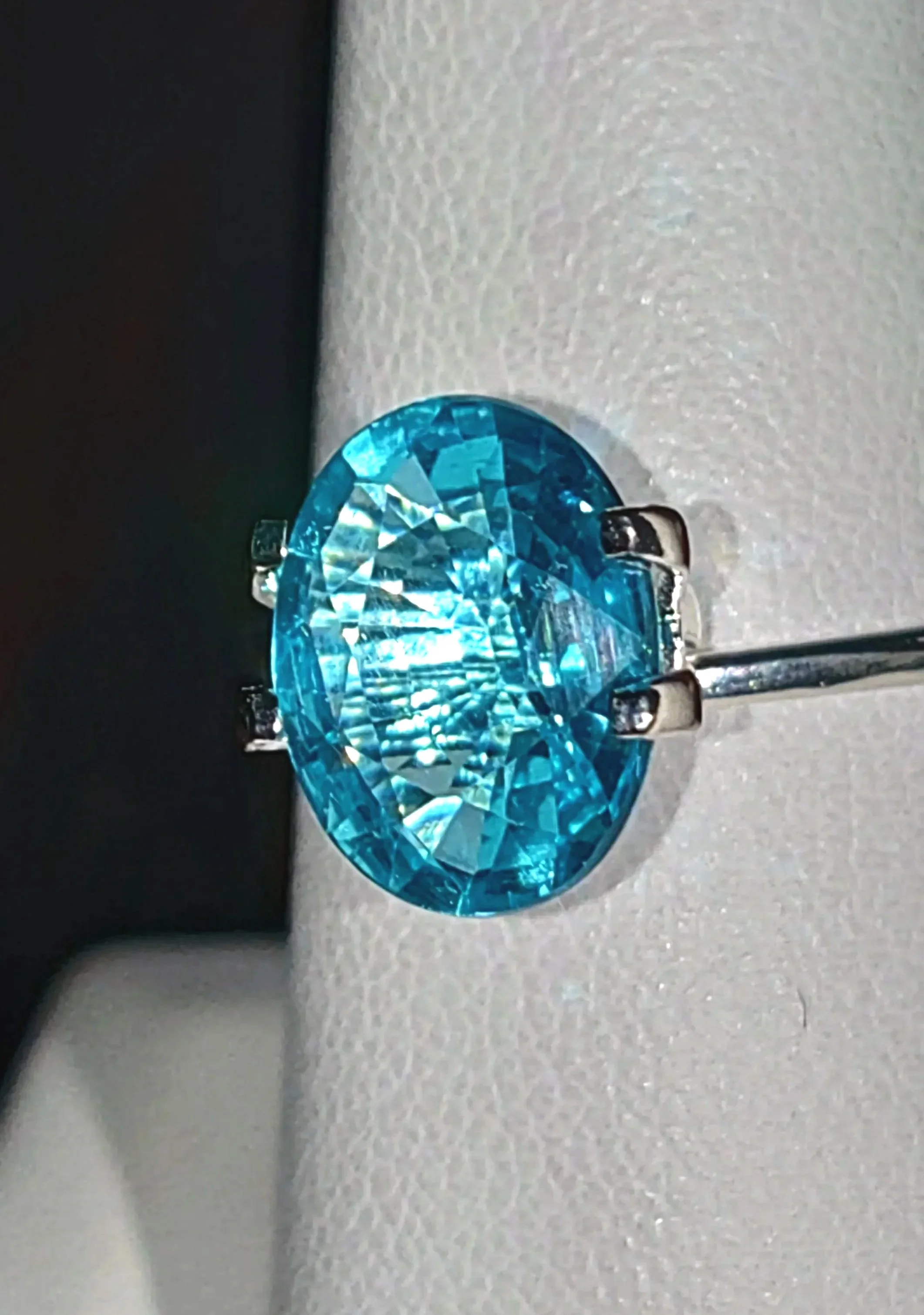 Genuine Apatite 2.85ct from TheCoveAtFoxHollow.com