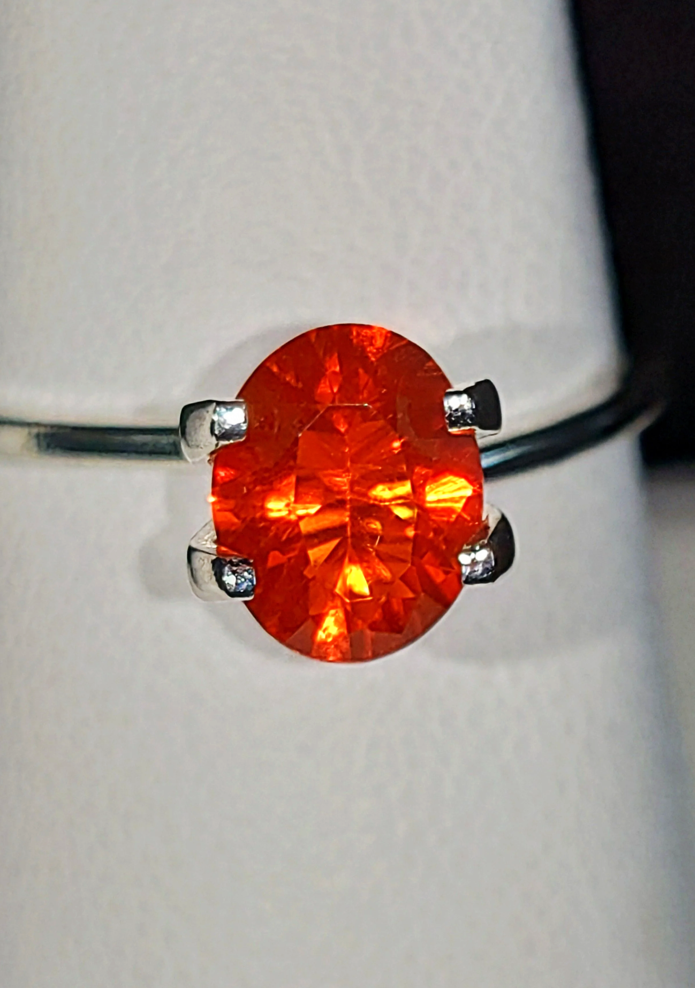 Mexican Fire Opal 0.84 carats • Oval