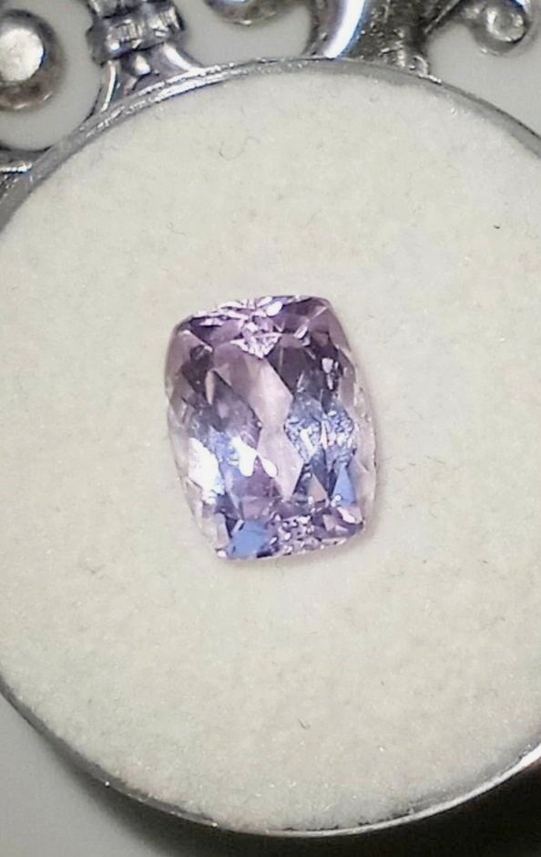 Genuine Kunzite 3.25ct from thecoveatfoxhollow.com