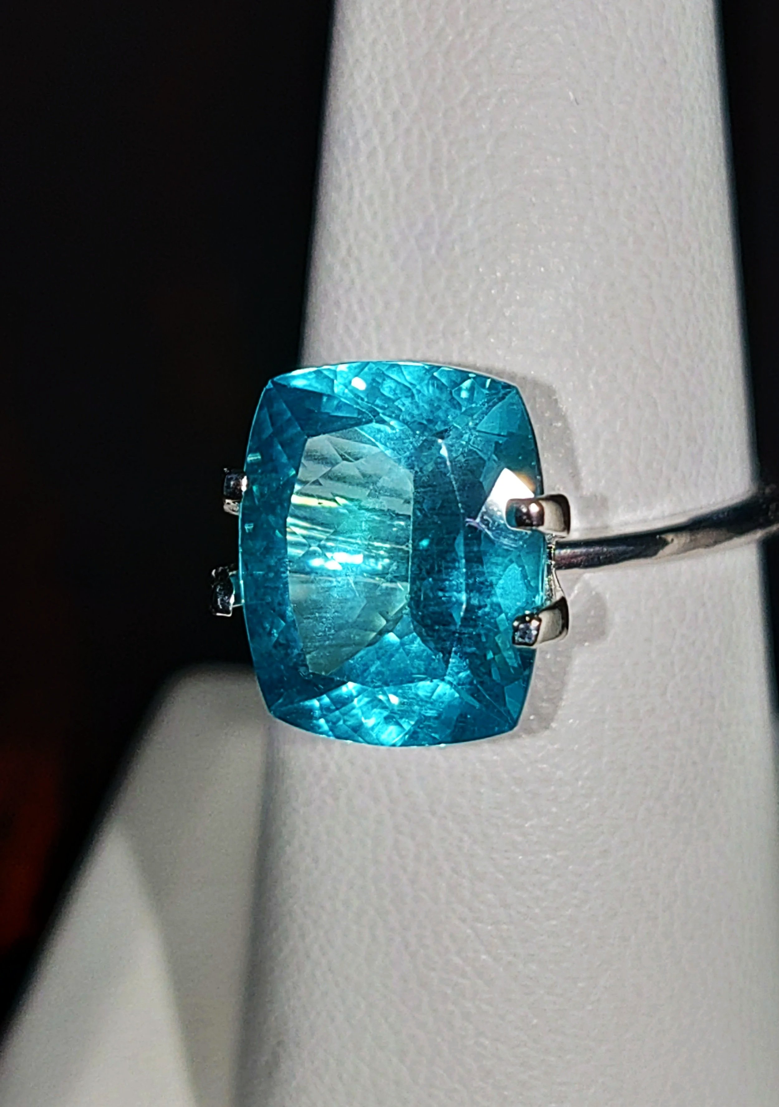 Genuine Neon Blue Apatite 6ct from TheCoveAtFoxHollow.com