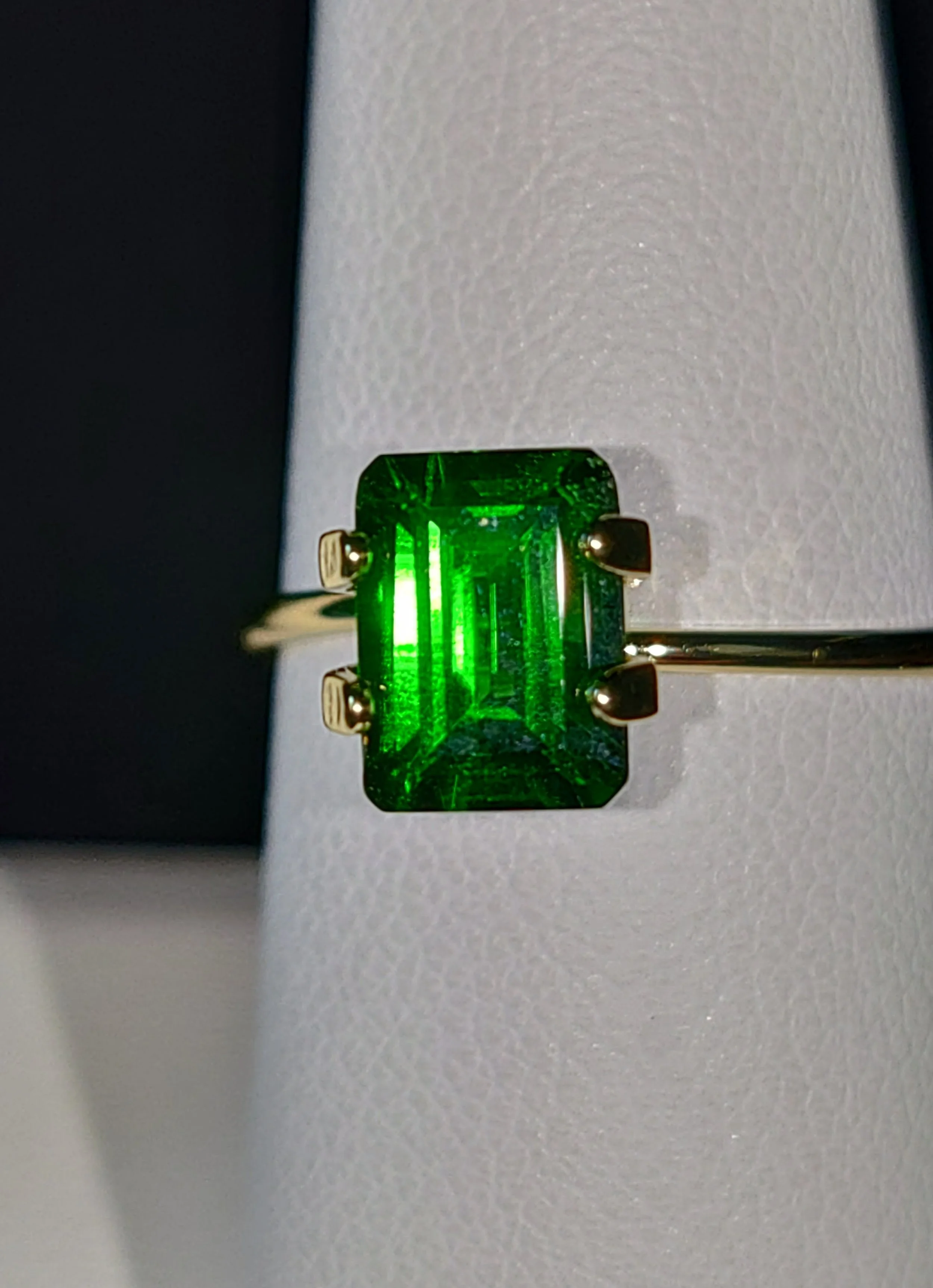 Genuine Chrome Diopside 1.50ct from TheCoveAtFoxHollow.com