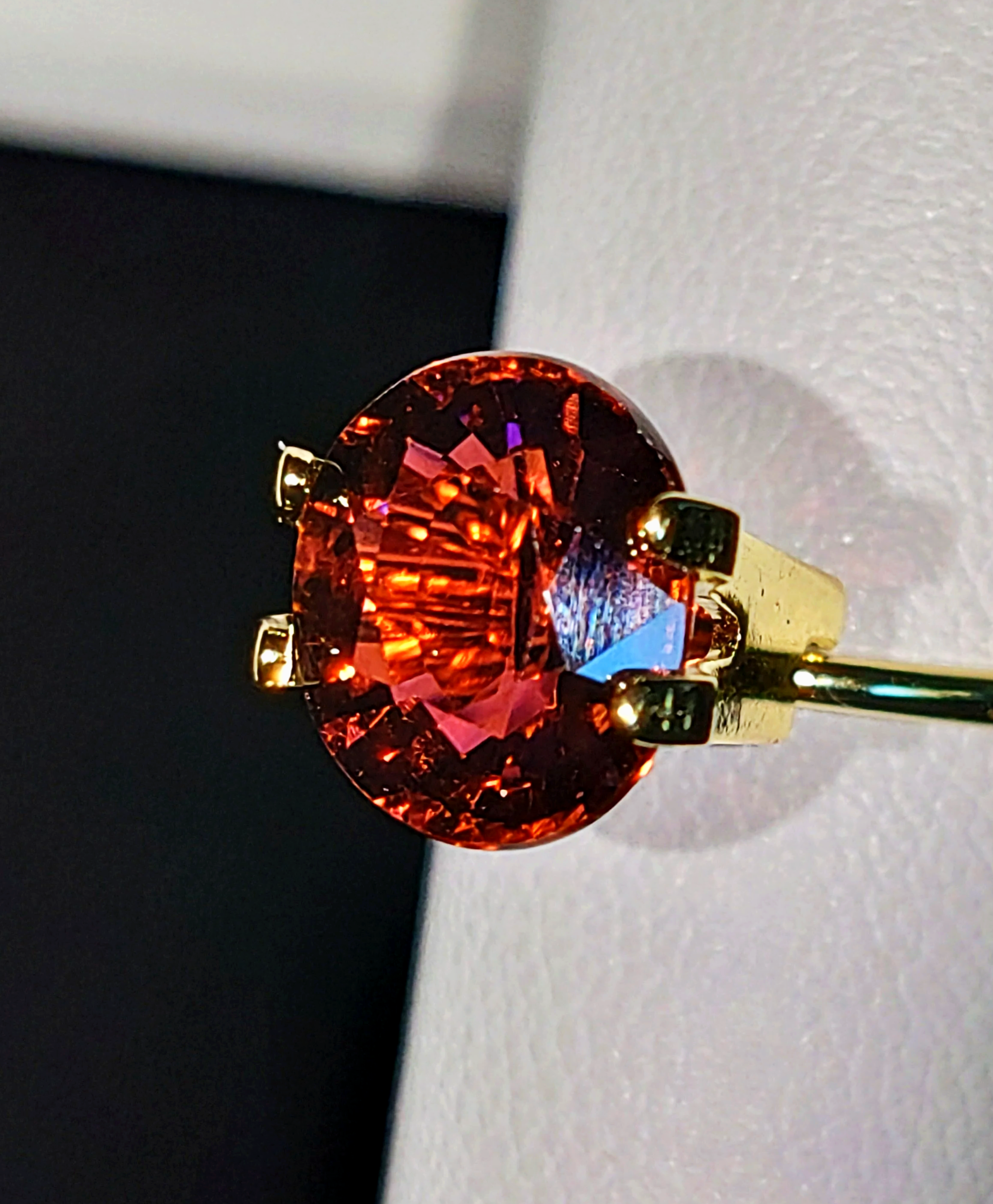 Rubellite Titanium Tourmaline 2.44 carats • Oval