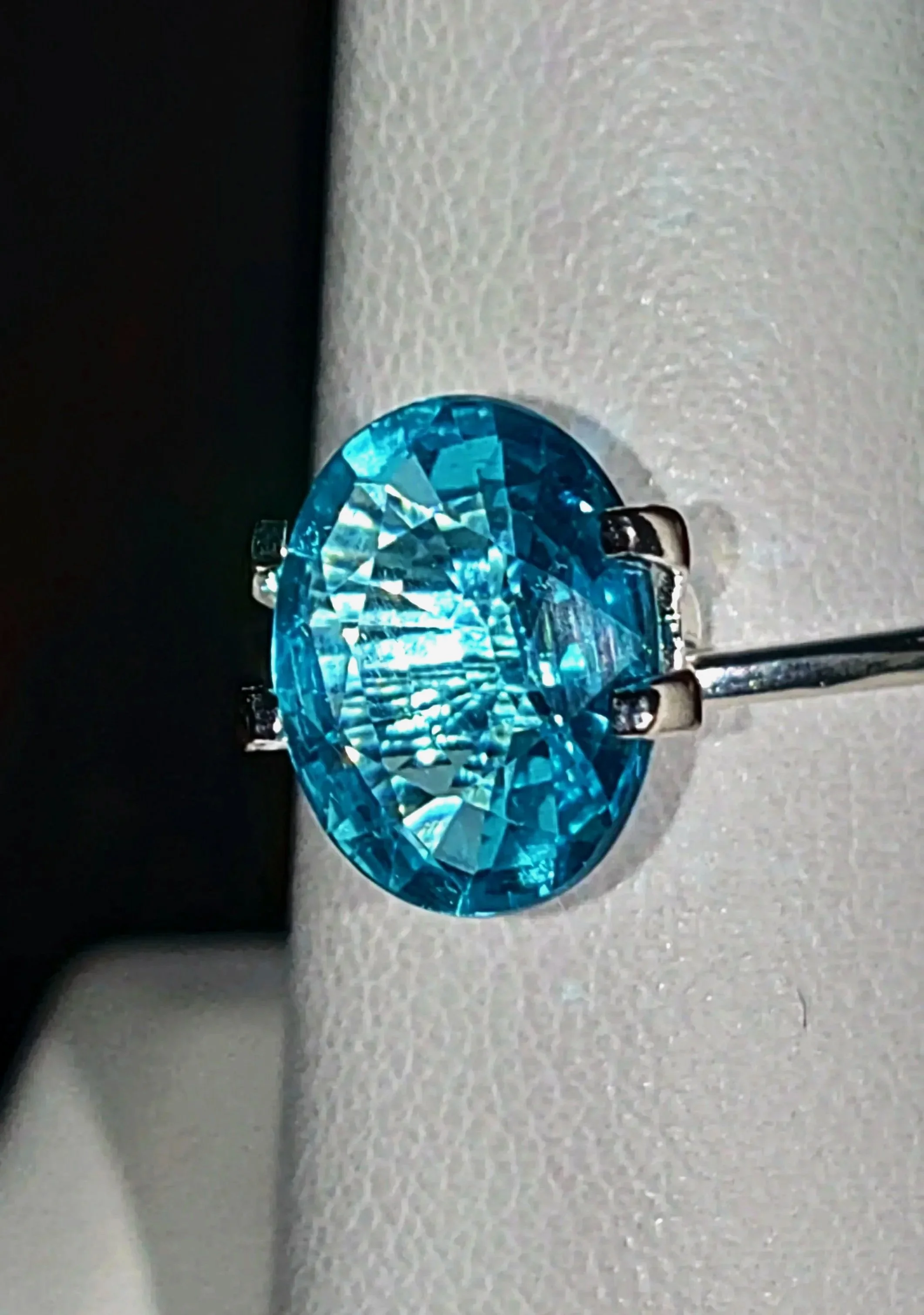 Genuine Apatite 2.85ct from TheCoveAtFoxHollow.com