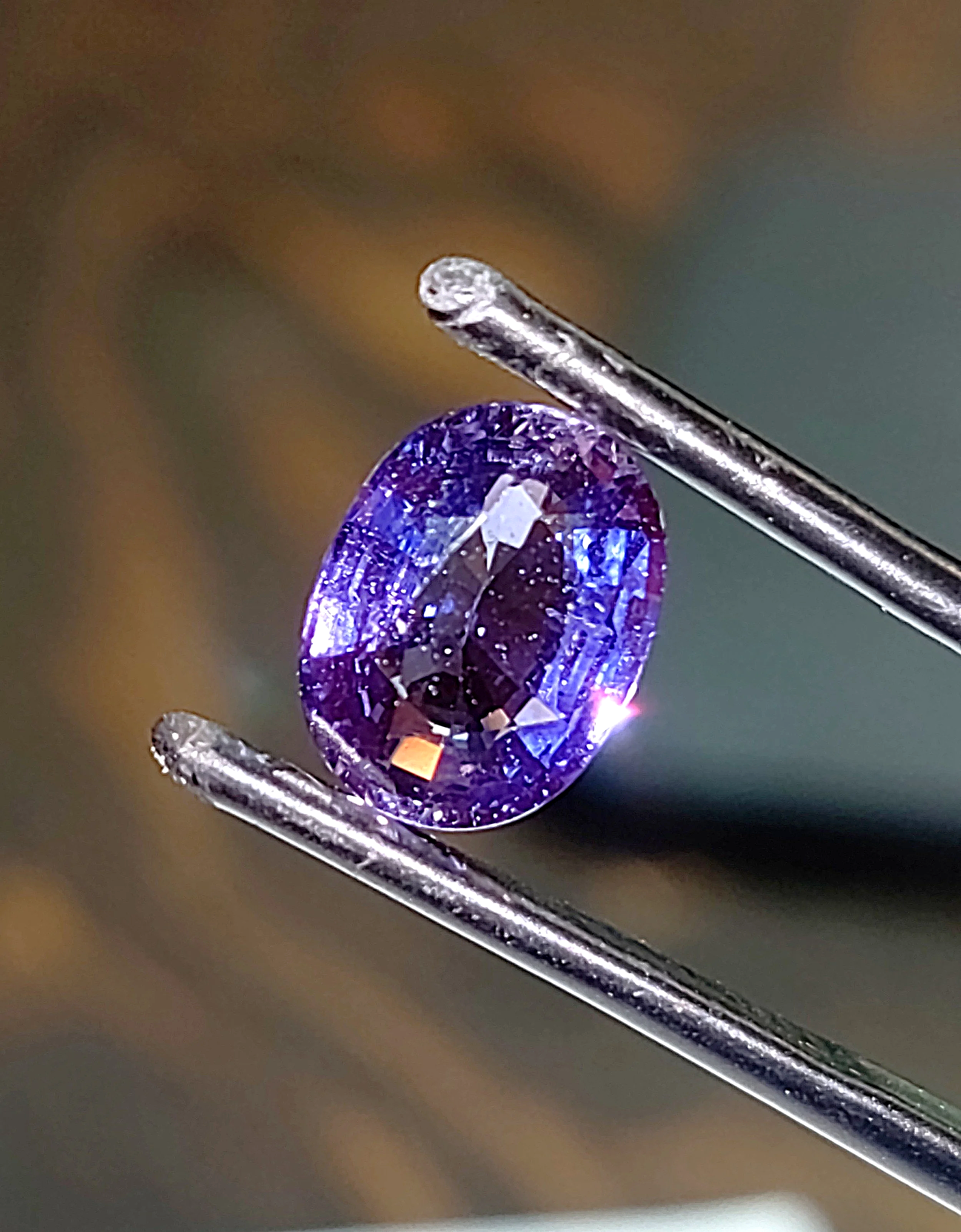 Ceylon Color Change Sapphire 1.50 carats • Oval