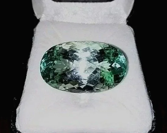 Hiddenite at 68.75ct