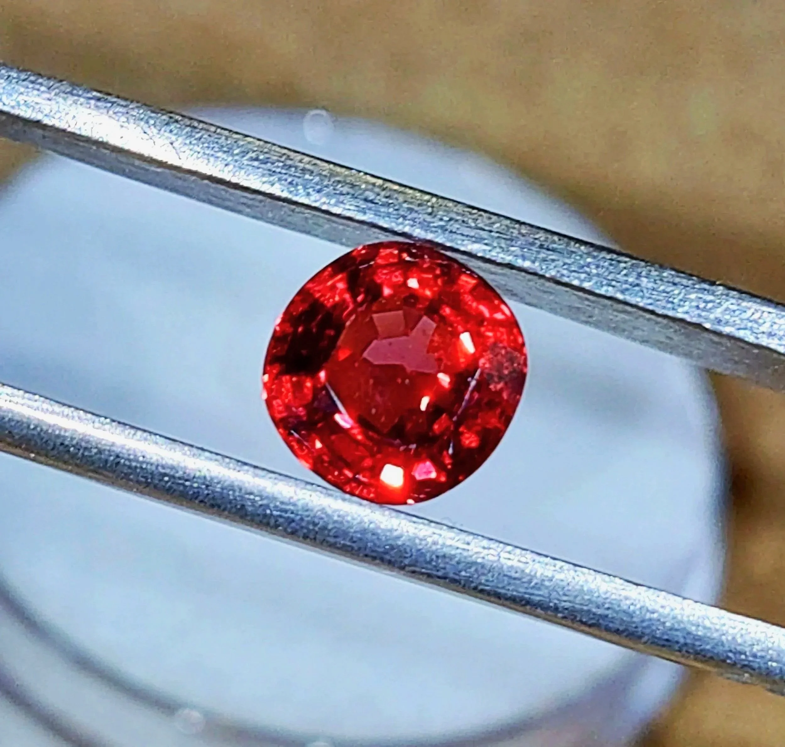 Red Burmese Spinel 1.09 carats • Round
