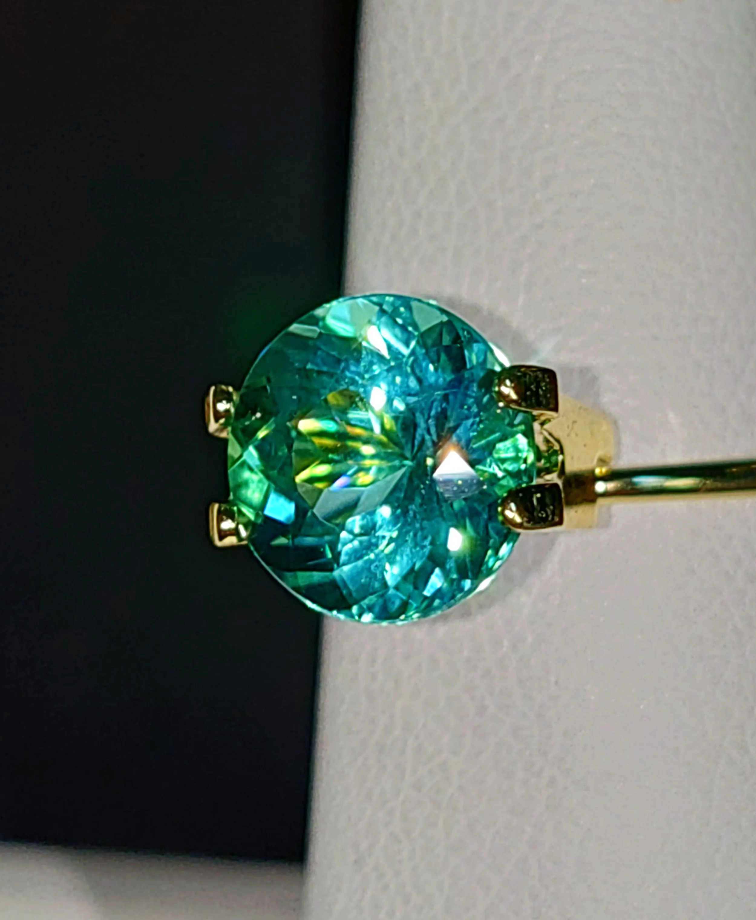 Neon Paraiba Tourmaline 2.83ct