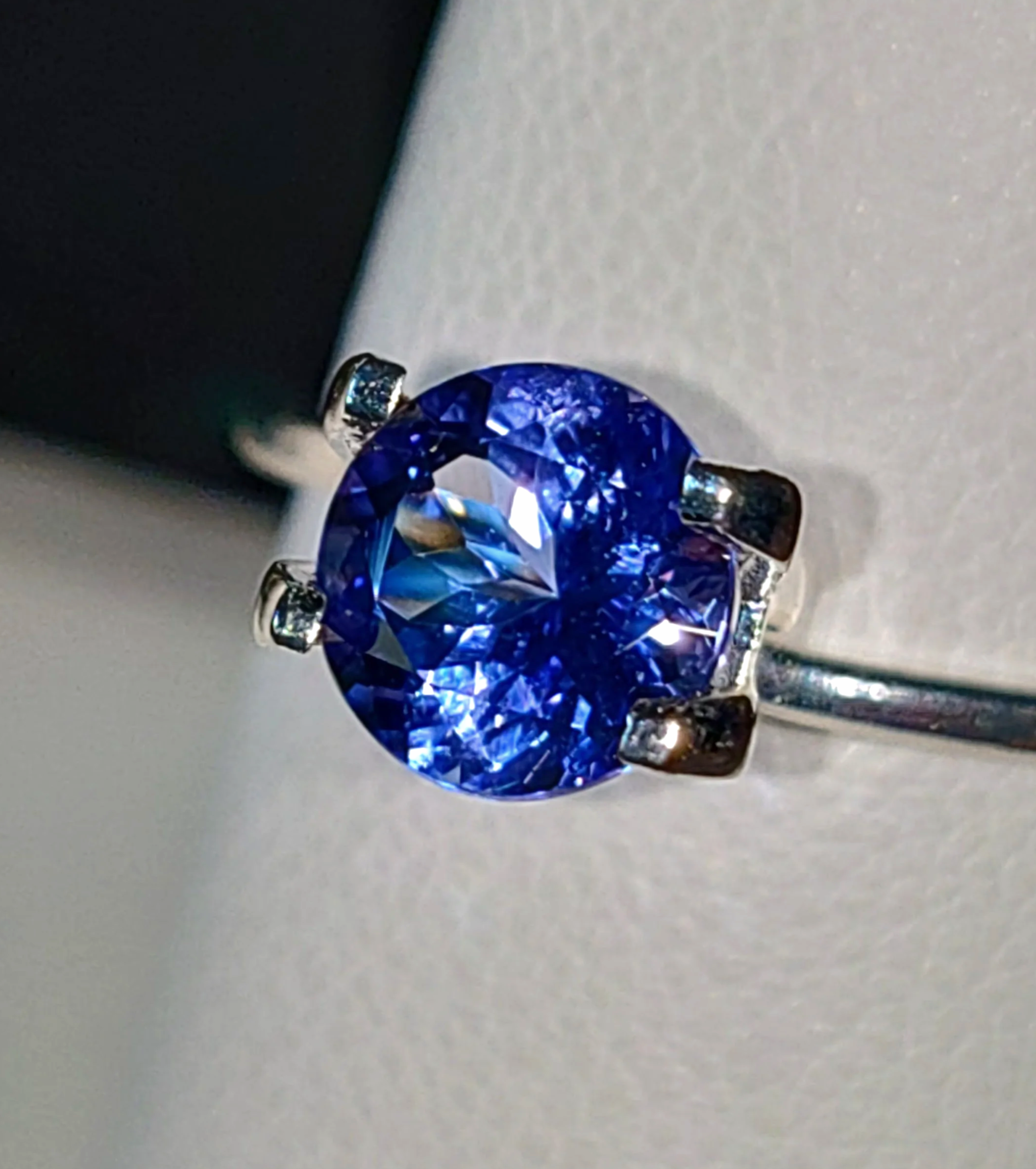 Neon Tanzanite 1.29ct