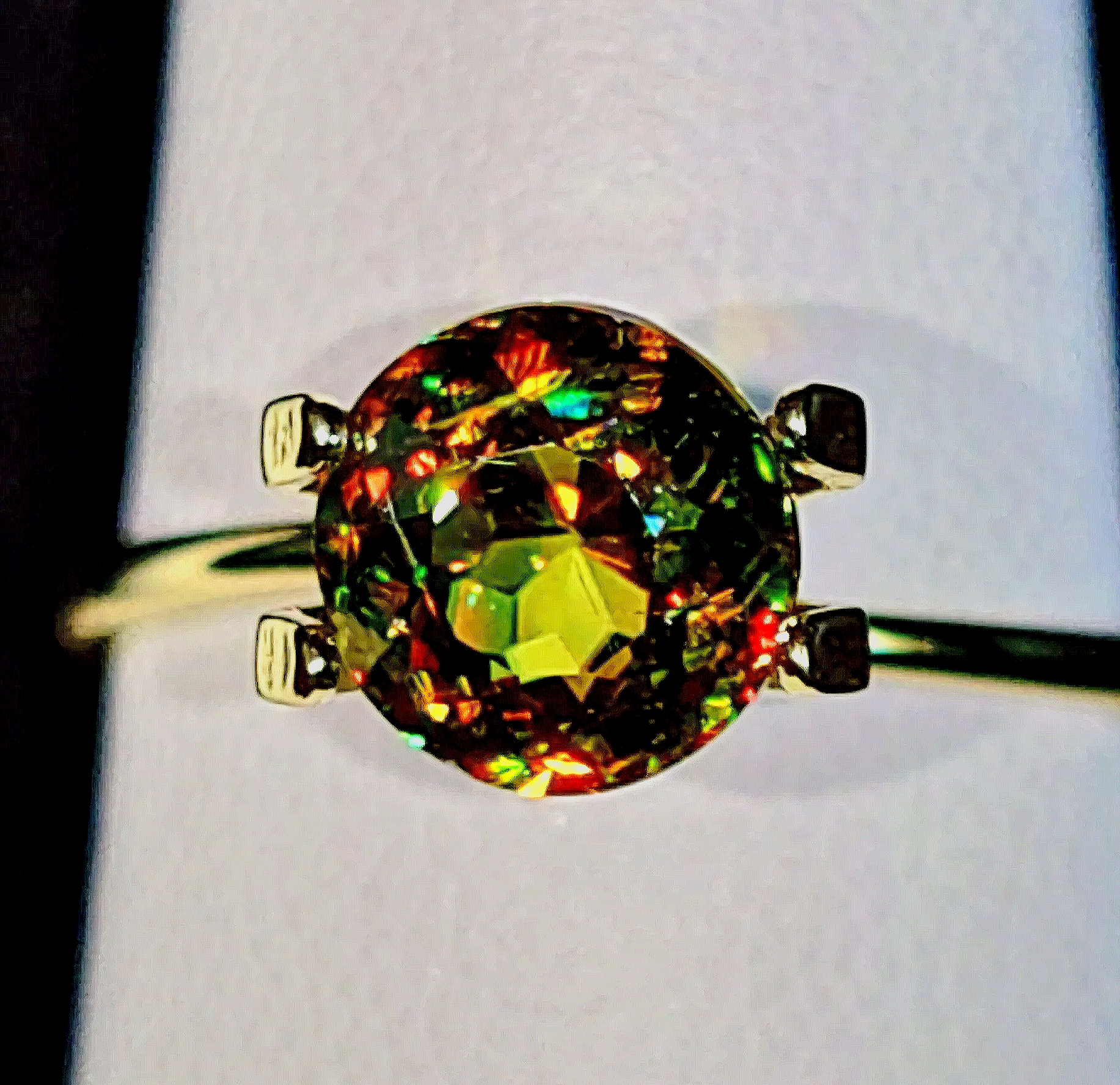 Color Change Sphene 2ct