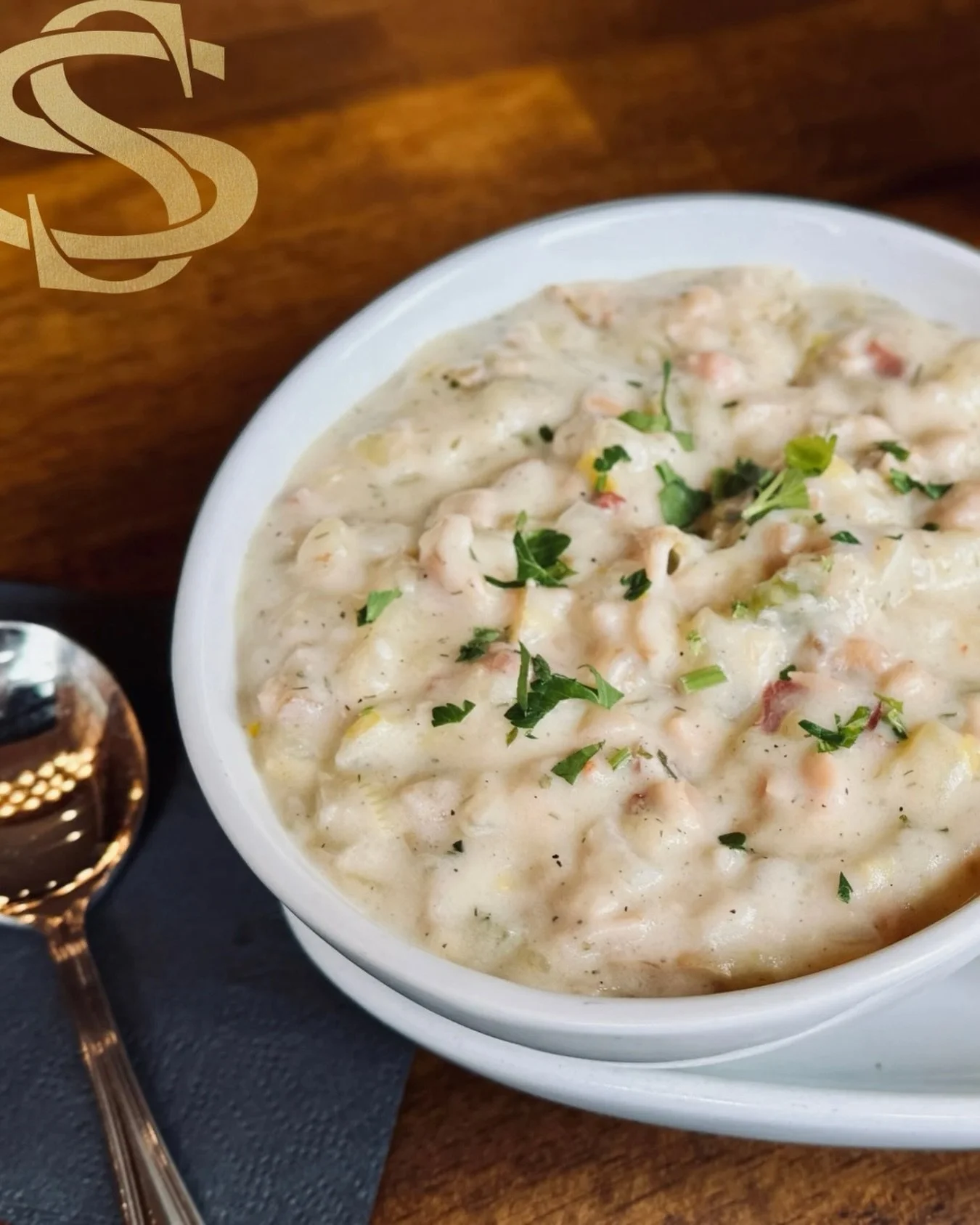 Our ever so popular Clam Chowder is back!! Comforting and gluten free! 😋