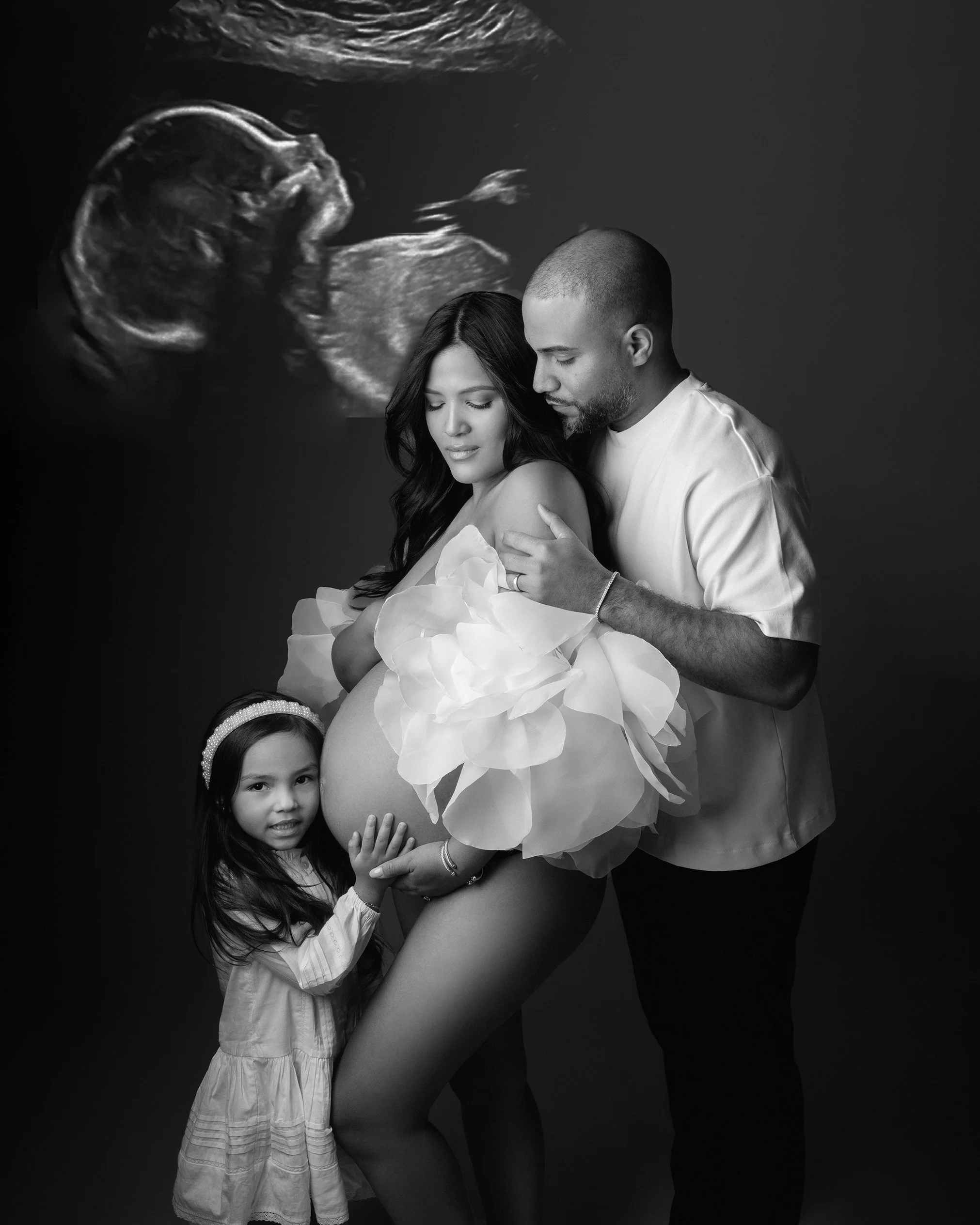 Family maternity portrait