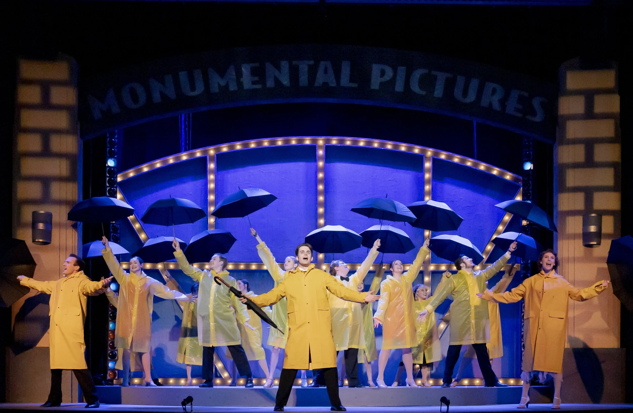 Singing in the Rain 392 (1).jpg