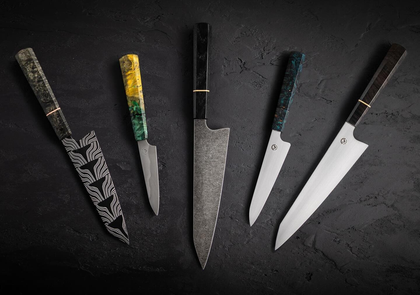 New knives are up! Newsletter subscribers have already snatched a few of them up, but there are still a couple available. 
.
.
.
.
#chefknives #truecooks #chefstalk #knifemaker #bladesmith #cheflife #cutlery #culinary #kitchenknife #customknife #forg