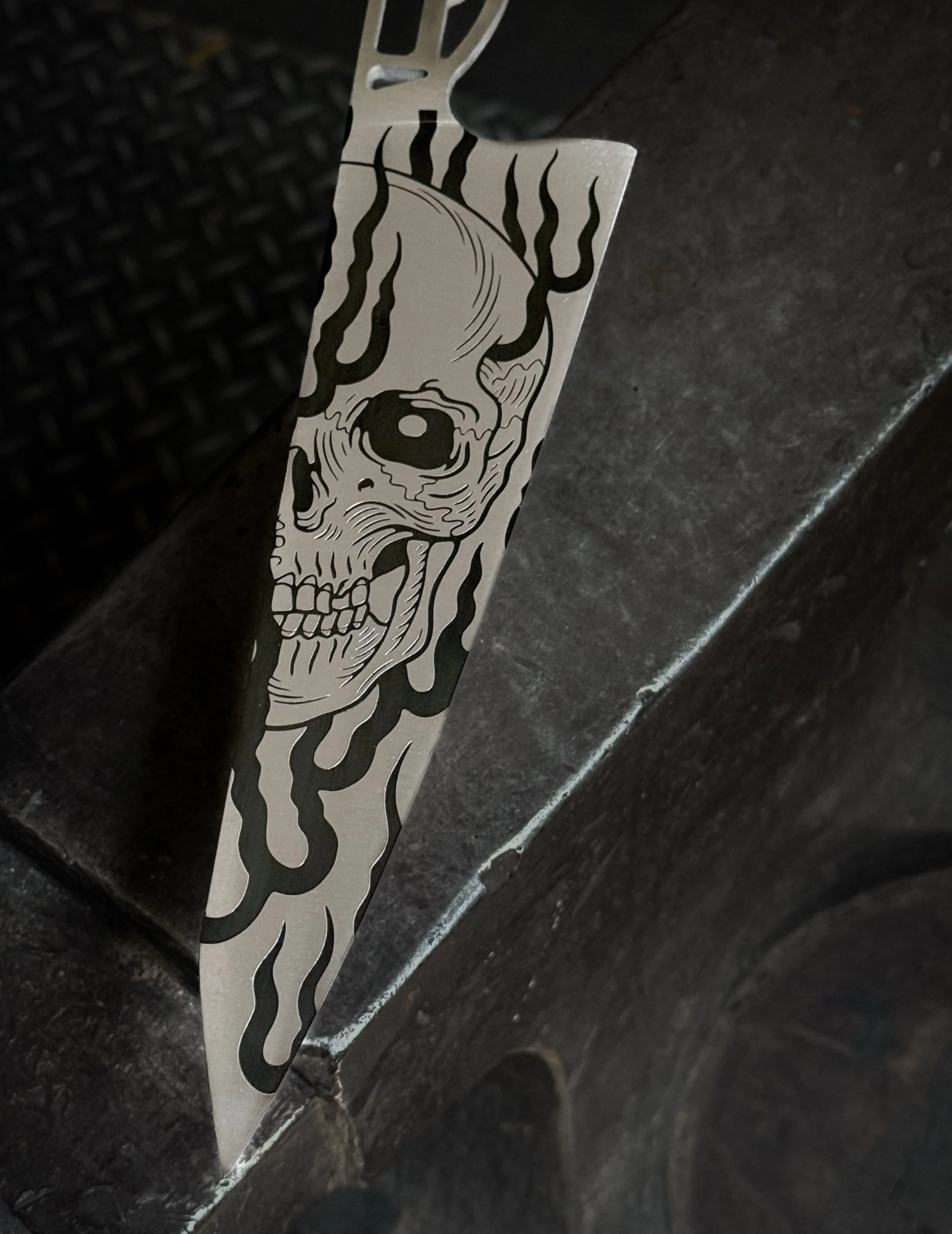 A sneak peek of my latest collab with the talented @iainsellar coming real soon!
The drop will feature twenty-five chef knives with five new designs to choose from. 

Stay tuned!