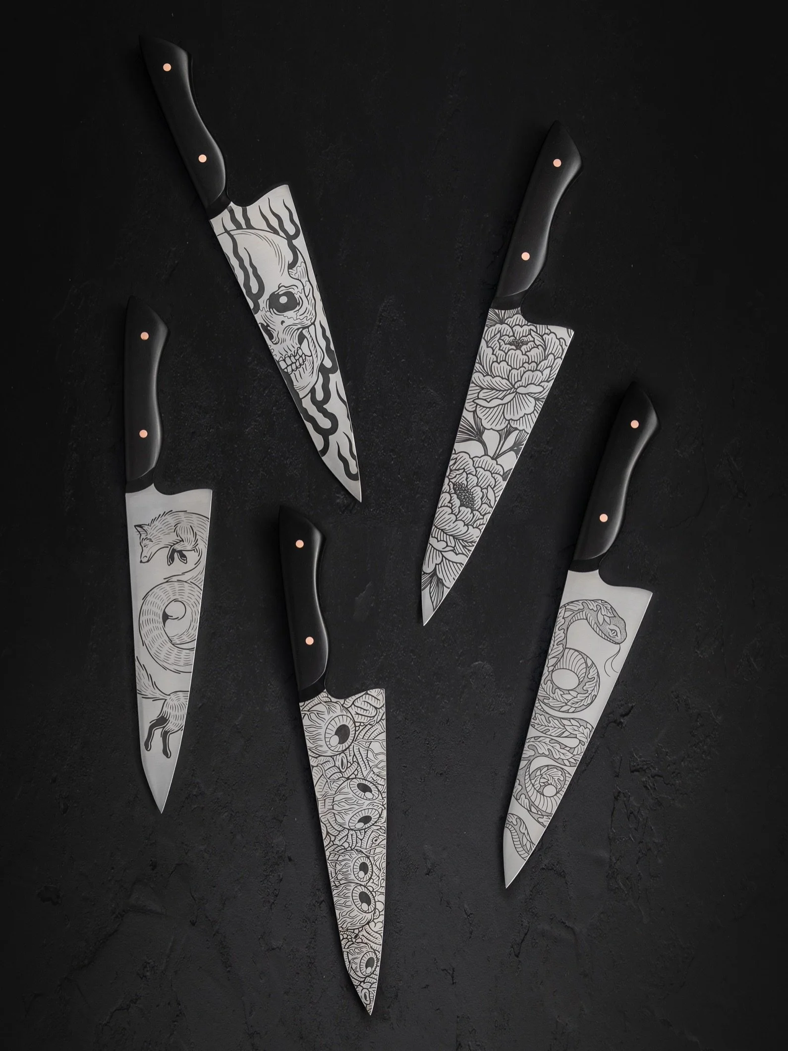 The Medeiros X Sellar III kitchen knives are up and available for purchase!

Thanks again to @iainsellar for creating the rad art for these knives 🔪 💀 

#iainsellar #medeirosknives #dohashtagsevenworkanymore