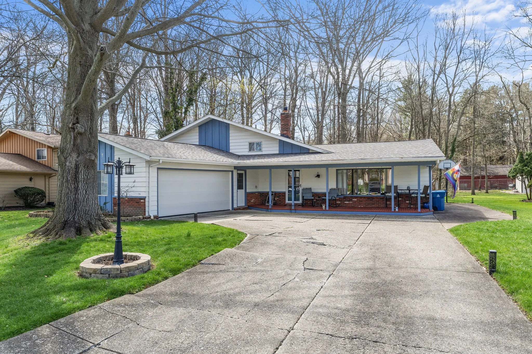 Pending | 27491 Linwood Cir, North Olmsted