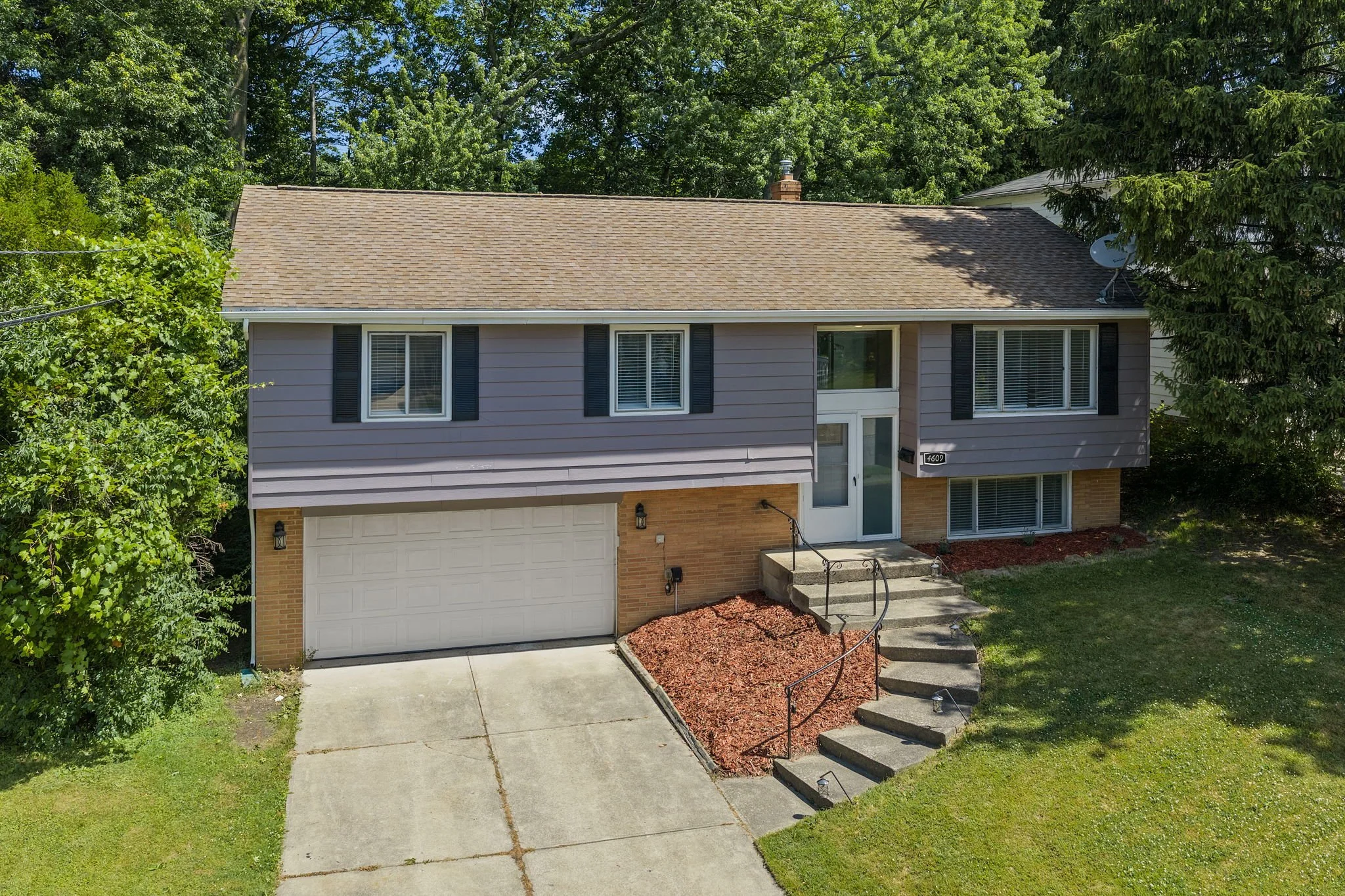 PENDING | 4609 Telhurst Rd, South Euclid