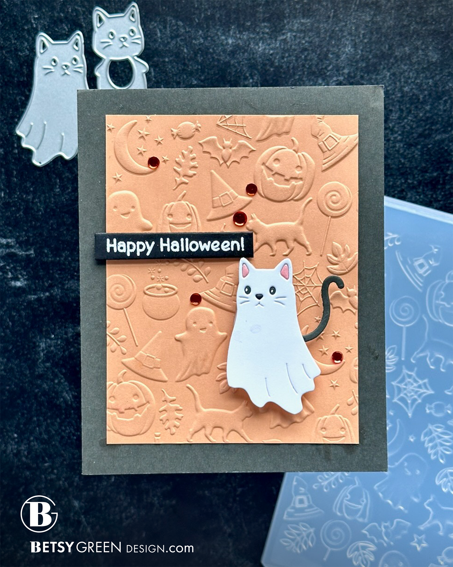 spooky cat-BG.png
