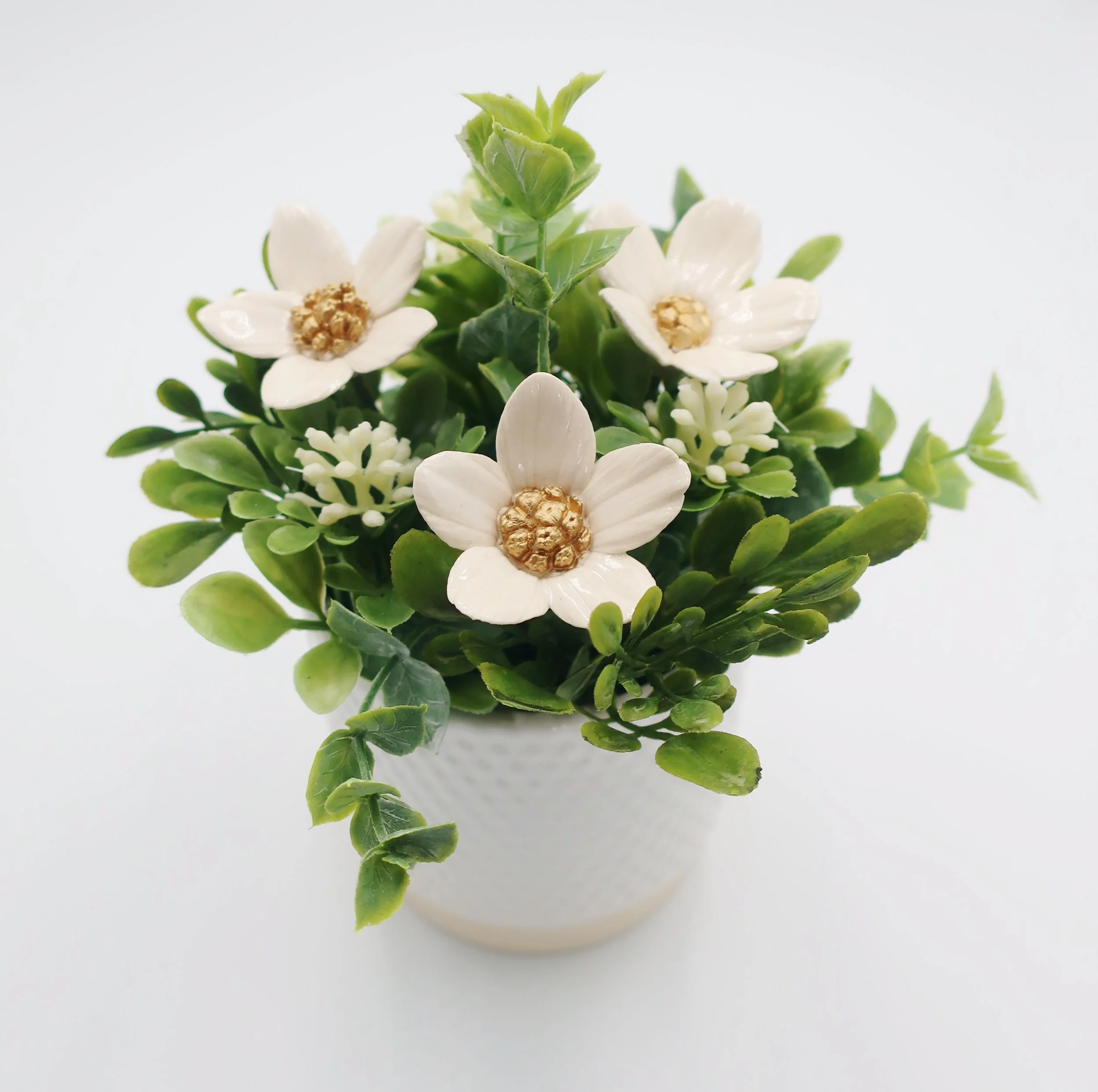 White & Gold Arrangement
