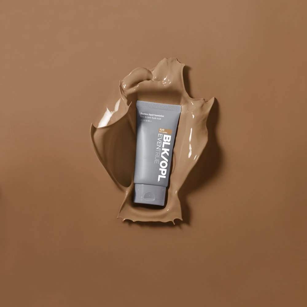 BLK-OPL_ET_Flawless-Liquid-Foundation_Splash.jpg