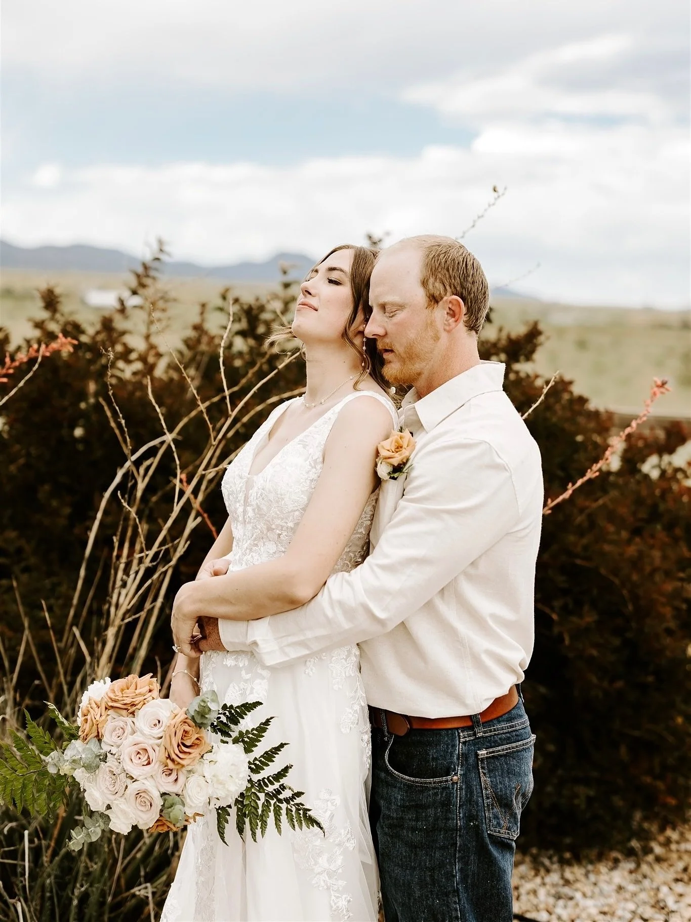 Home, love, and wide-open skies. Sari + Trey&rsquo;s wedding at her family ranch was a perfect reflection of where her story began, and the new one they&rsquo;re writing together. 🌿💍

#ranch #west #newmexico #albuquerque #elope #microwedding #Weddi