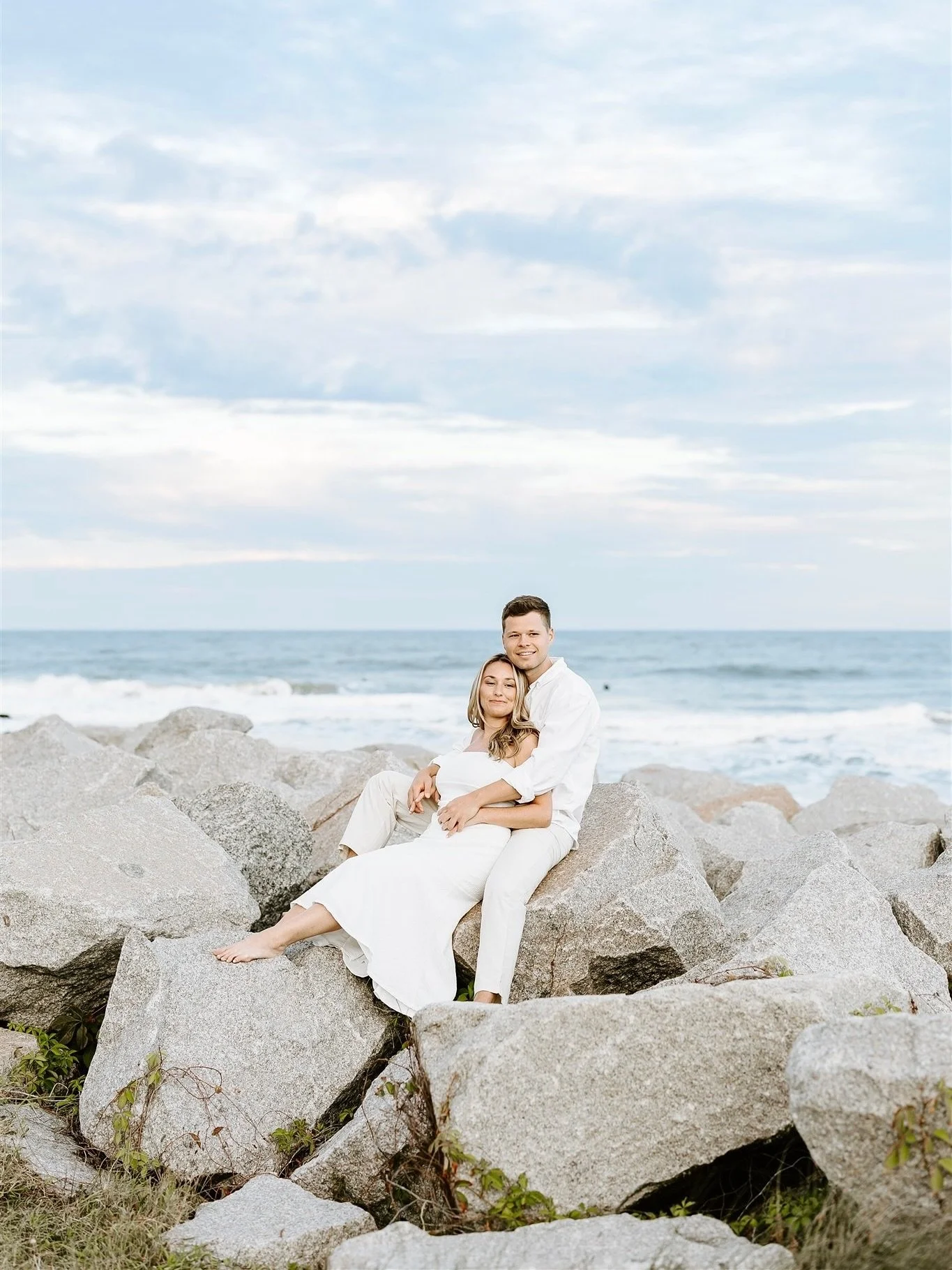 Salty air and sandy paws, and a day well spent by the ocean🤍

#Beach #BeachEngagement #GoldenRetriever #Dog #EngagementSession #Travel #Ocean #FortFischer #Surf #Waves #Discover #Photography #WeddingPhotographer #Sunset #Coast