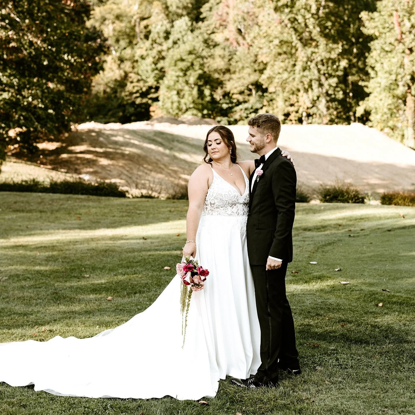 Cheers to Mr. and Mrs. Murchison 🥂 Their day at Laurel Ridge Country Club was filled with music, laughter, and the kind of dance moves that could light up the mountains. From vows to the last song, it was pure joy and celebration ✨

✨VENDORS ✨ 
Coup