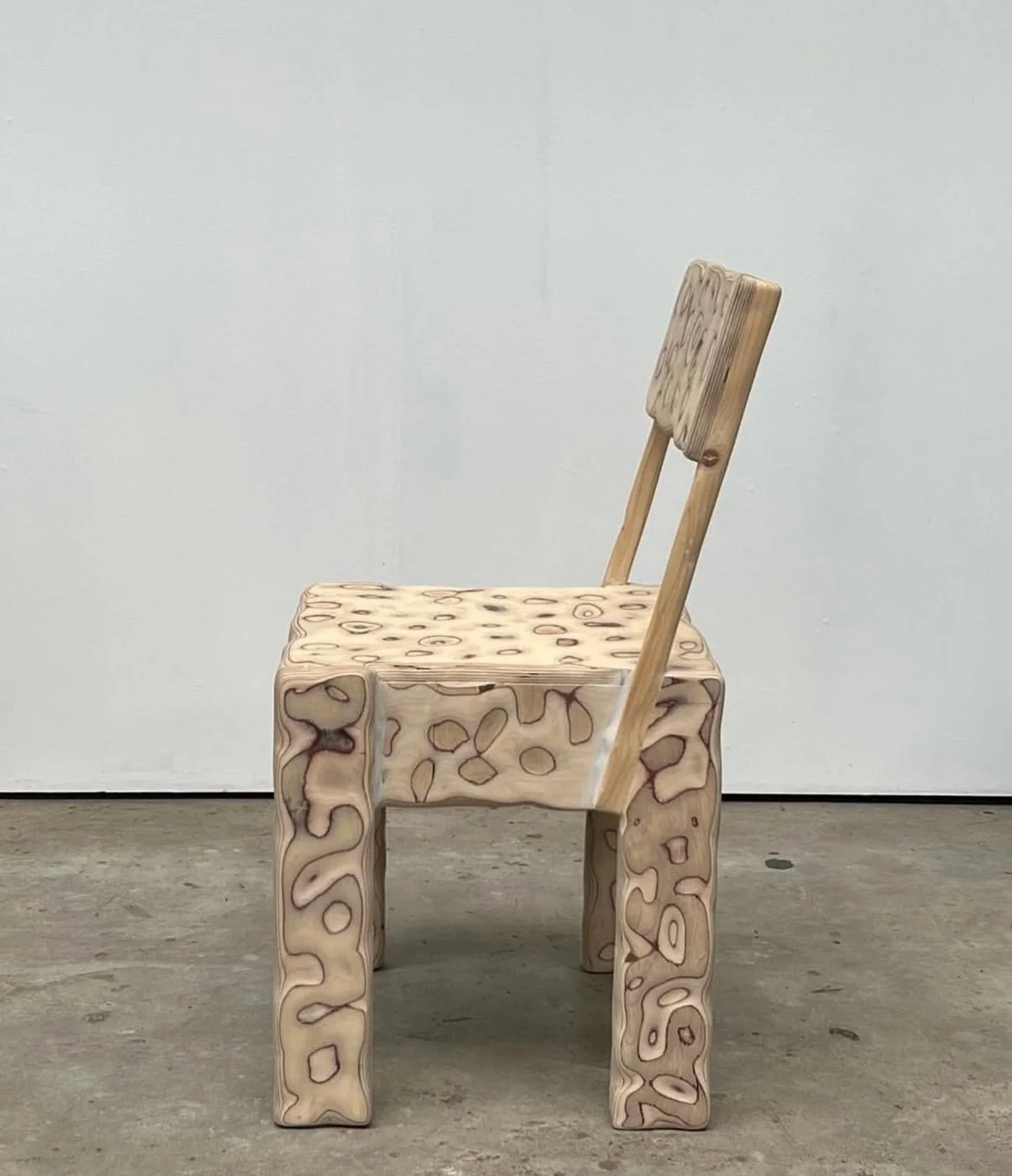 Chairs by @primo.arets on display at The Floor Is Yours exhibition during Dutch Design Week.

"The collection consists of 7 chairs. The first chair is made out of solid oak wood. All the other chairs are based on this model but made out of waste