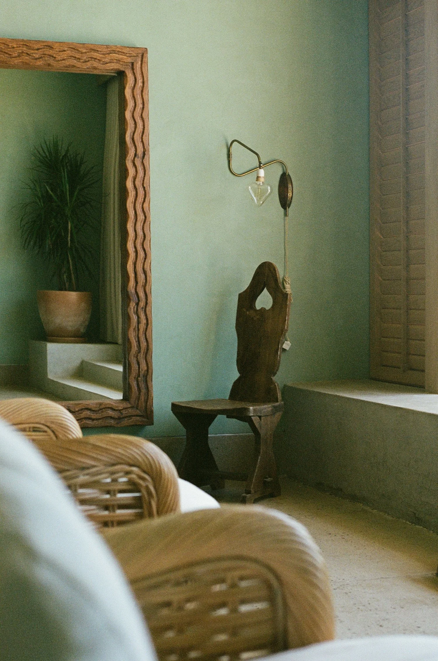 000072260025-1 (dragged) copy.jpg