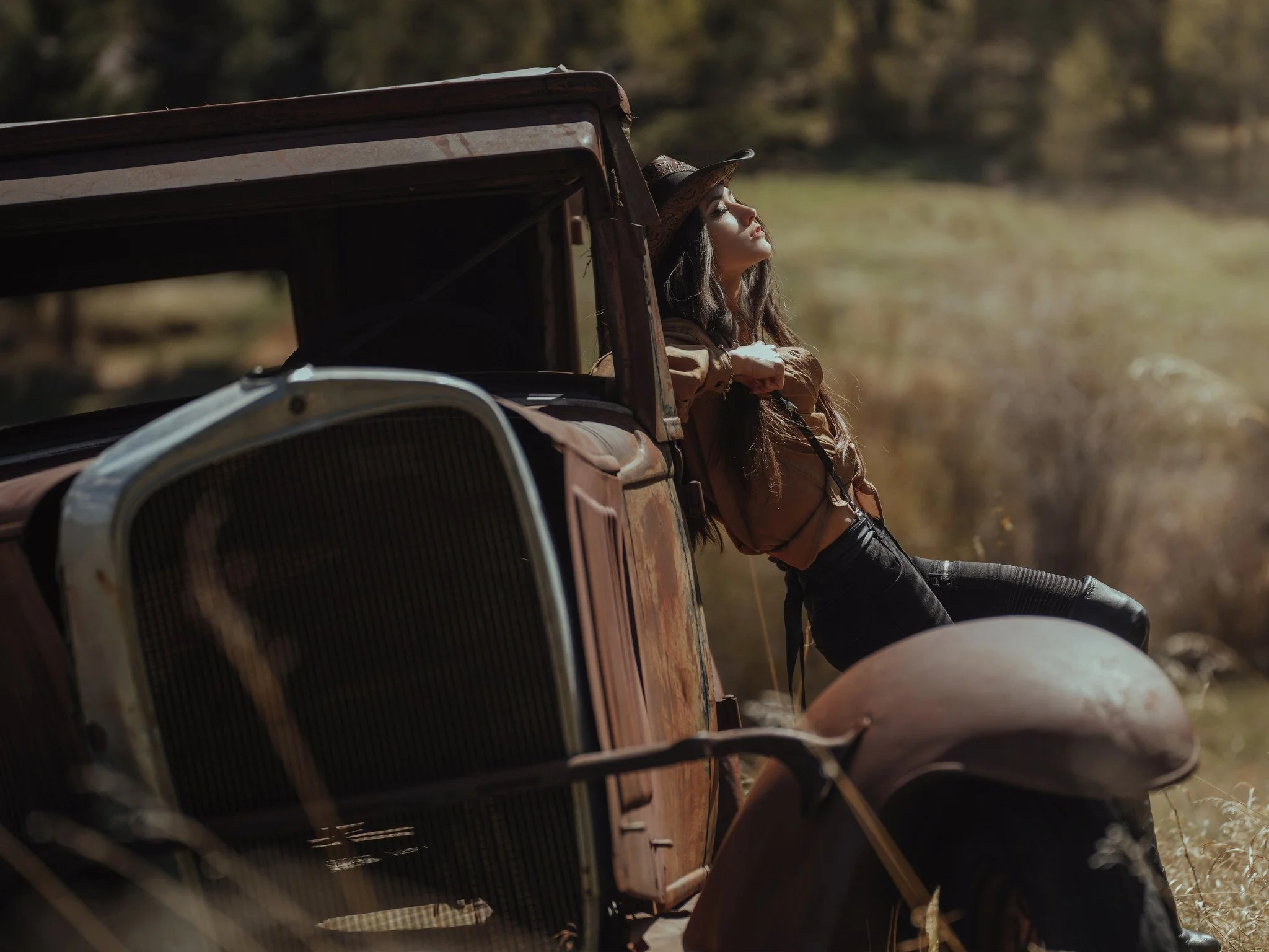 La Muse Magazine Web Editorial: A Visual Feast of Art, Fashion, and Lifestyle.