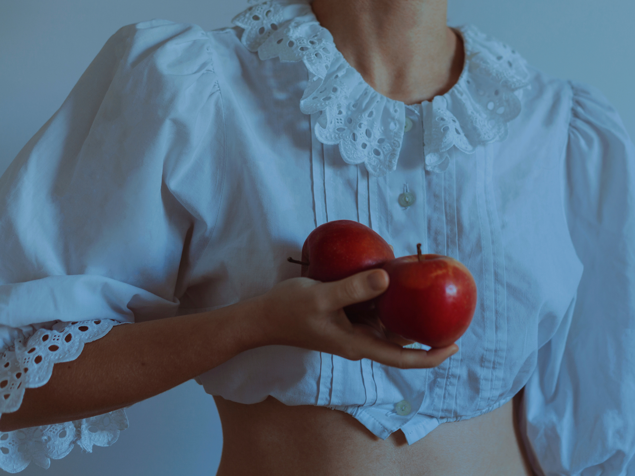 La Muse Magazine Web Editorial: A Visual Feast of Art, Fashion, and Lifestyle.