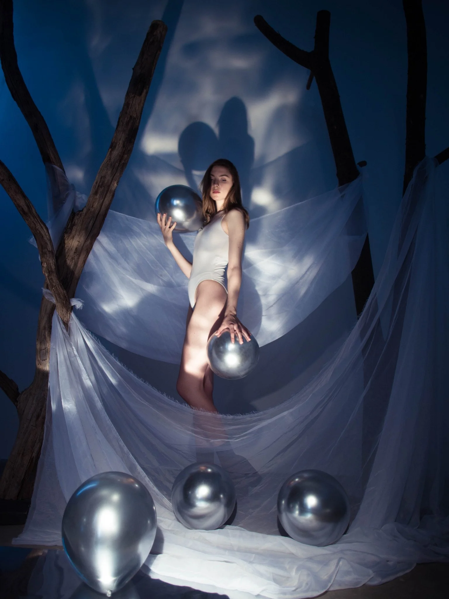 La Muse Magazine Web Editorial: A Visual Feast of Art, Fashion, and Lifestyle.