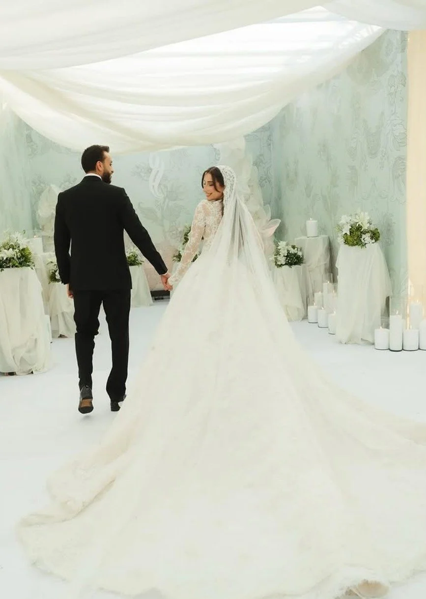 A wedding defined by pure elegance, every detail designed to reflect timeless luxury.

Wedding Content Creator: @bling.weddings
Planner: @aitchweddings_
Venue: @thevie_eg
Photographer: @mangaawyowes
Cinematography: @hm.films
Makeup: @rehamkhalifaa
Dr