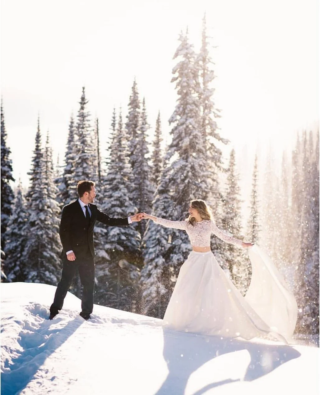 Winter wonderland❄❄❄

Photo credits: @hollylouwerse

#fineartweddings #littlethingstheory #fineartbride #vintagebride #vintagewedding #theweddinglegends #theweddingpic #theweddingbliss #firstsandlasts #loveanddevotion #dailyweddinginspiration #golden