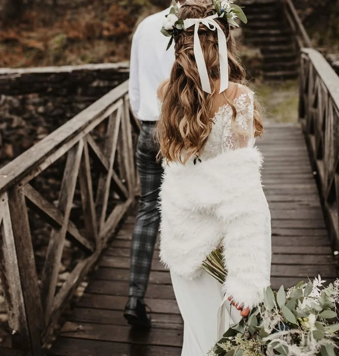 ↠ take my hand &amp; follow me

#hochzeitsfotograf: @_zweivonuns_
#brautkleid: @jeunemarieebrautatelier
#blumen: @nessa_bngrt
#models: @marie_clai giorgiocia
#hairandmakeup: @s.b_ridalstyling
Werbung wegen Verlinkungen
#bridetobe2020#hochzeitssaison#