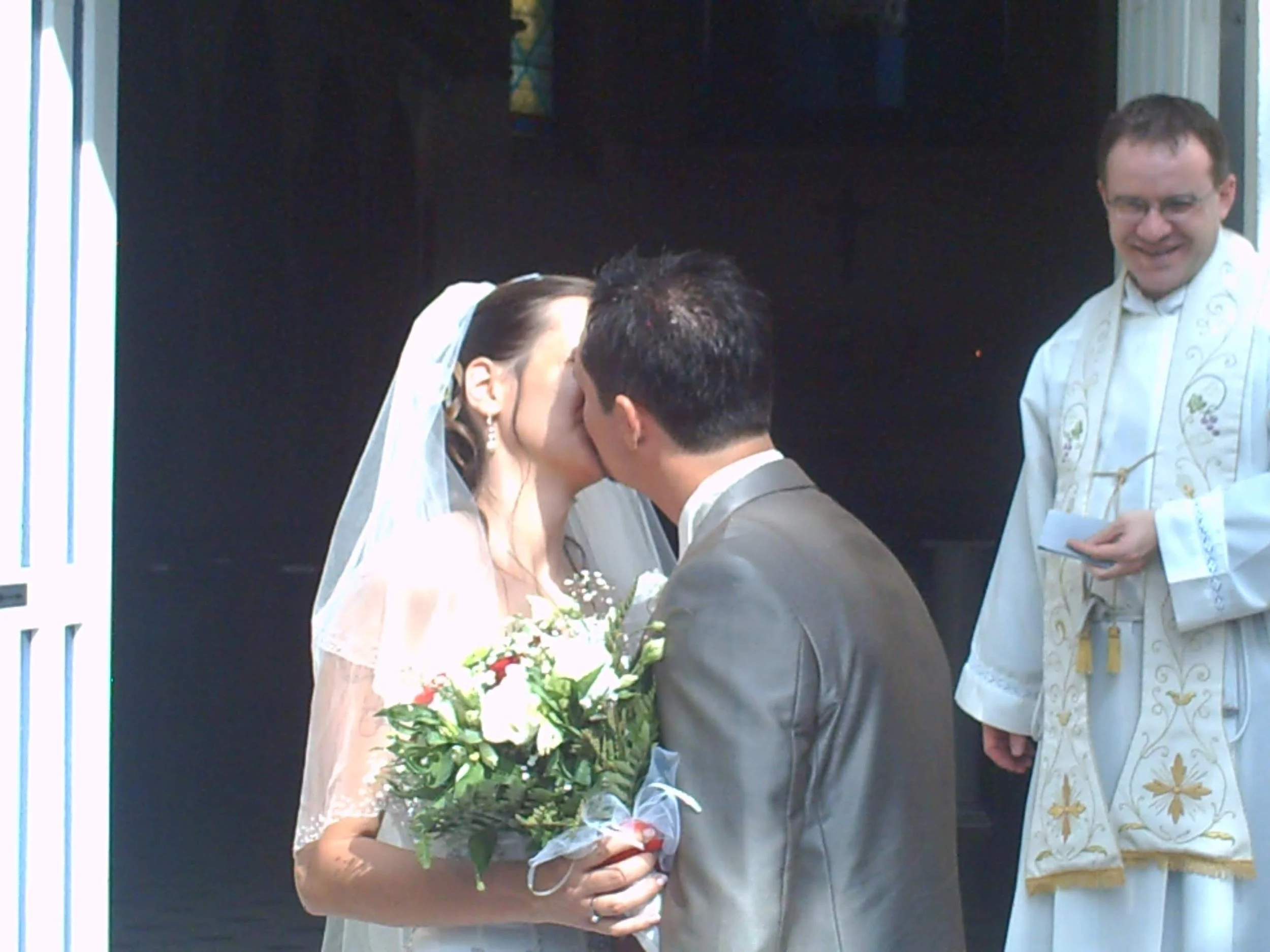 Mariage dans le Sud de la France dans les années 2000 : un mariage authentique entre mer et soleil