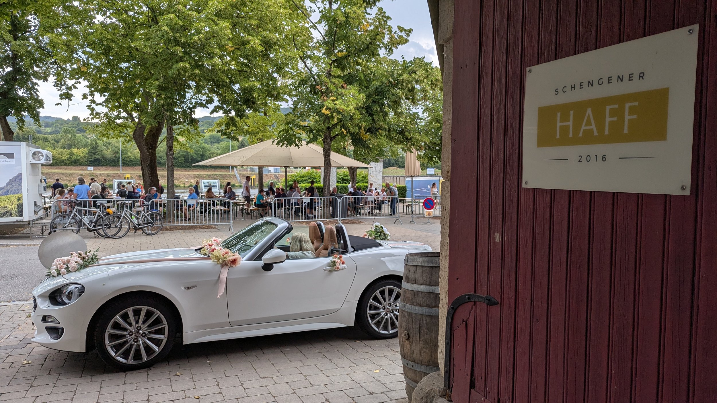 Mariage d’Antoine &amp; Baraba au Schengener Haff : une célébration cosmique au cœur du Luxembourg