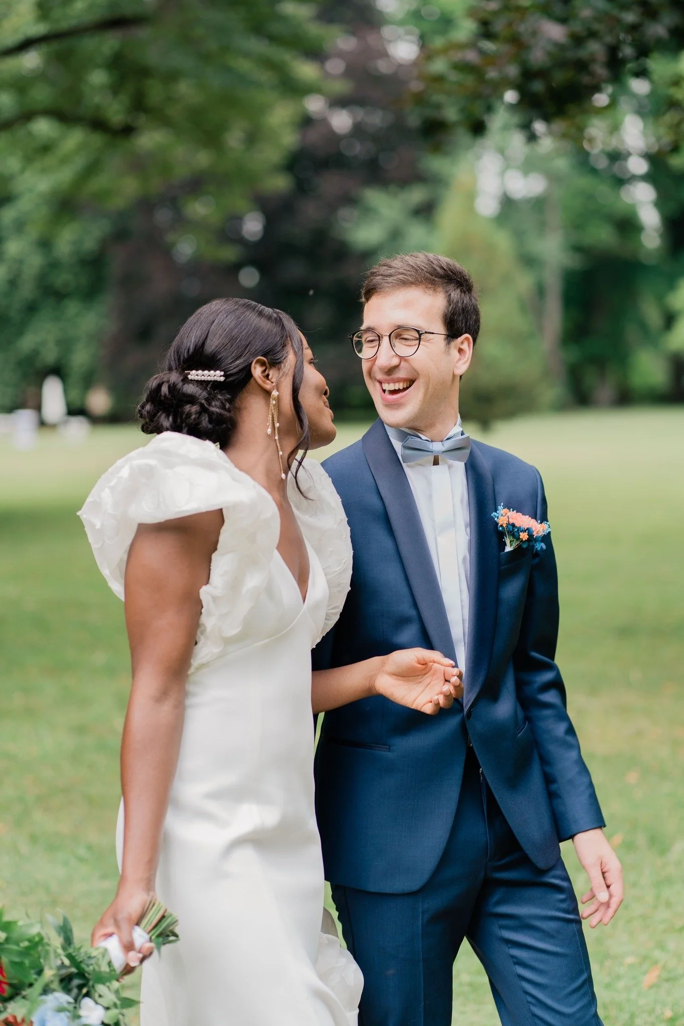 Mariage multiculturel en France : le mariage élégant et coloré de Romain et Grâce