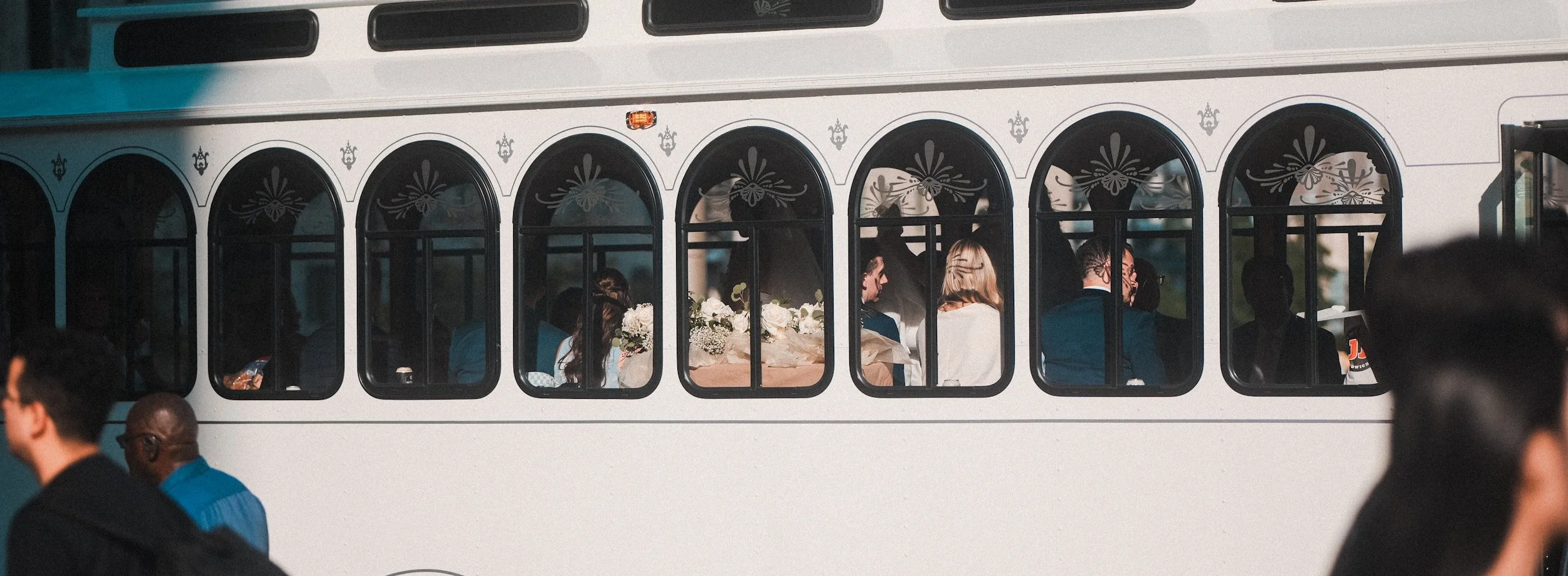Comment organiser le transport et l'hébergement de vos invités pour votre mariage au Luxembourg ? 