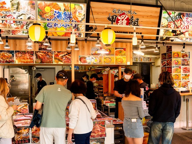 tokyo-food-tour-tsukiji-food-market-3.jpg