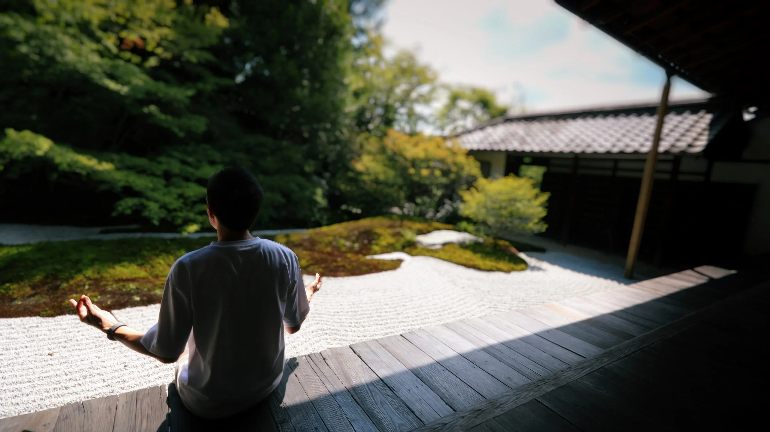 kyoto-photoshoot-seirai-in-garden-3.jpeg