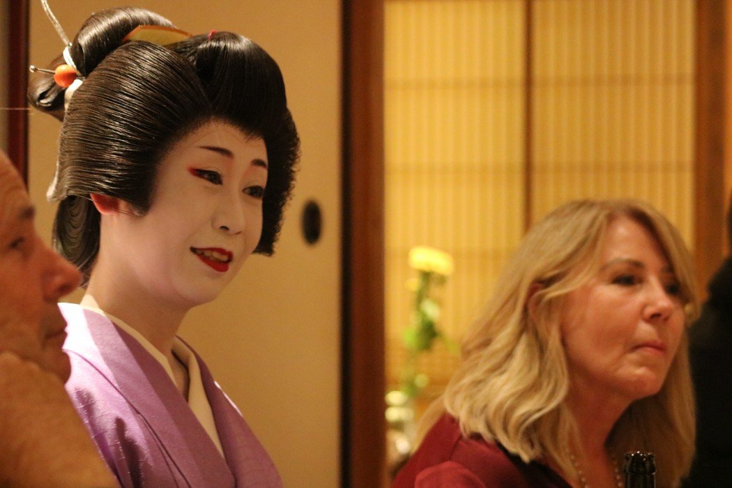 geisha-family-dinner.JPG