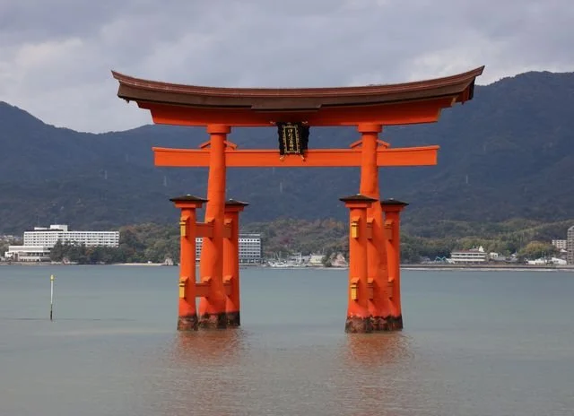miyajima-private-japan-tour-itsukushima-shrine..jpg