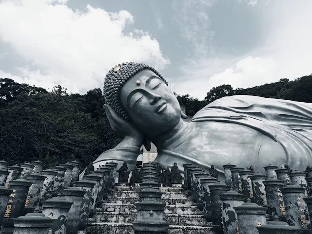 private-japan-tours-fukuoka-tour-reclining-buddha.jpg