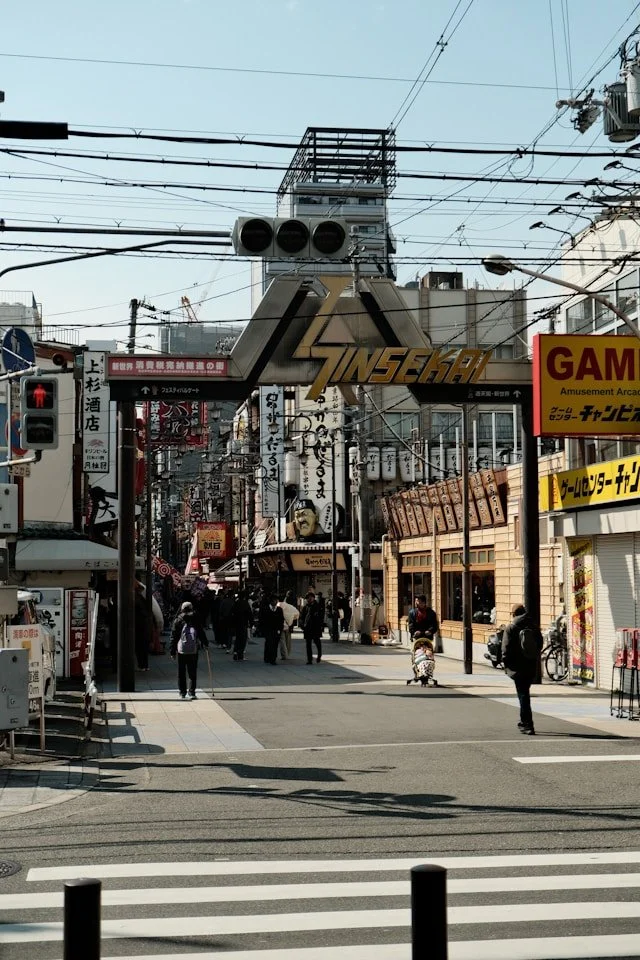 private-japan-tours-osaka-tour-shinsekai.jpg