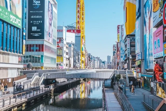 private-japan-tours-osaka-tour-dotonbori-river.jpg