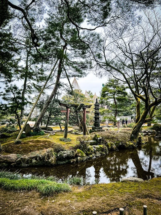 private-japan-tours-kanazawa-tour-kenrokuen-garden.jpg